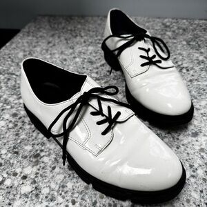 Oxmox Women’s White Glossy Oxfords Size 39 EU/8 US Light Academia Preppy Retro